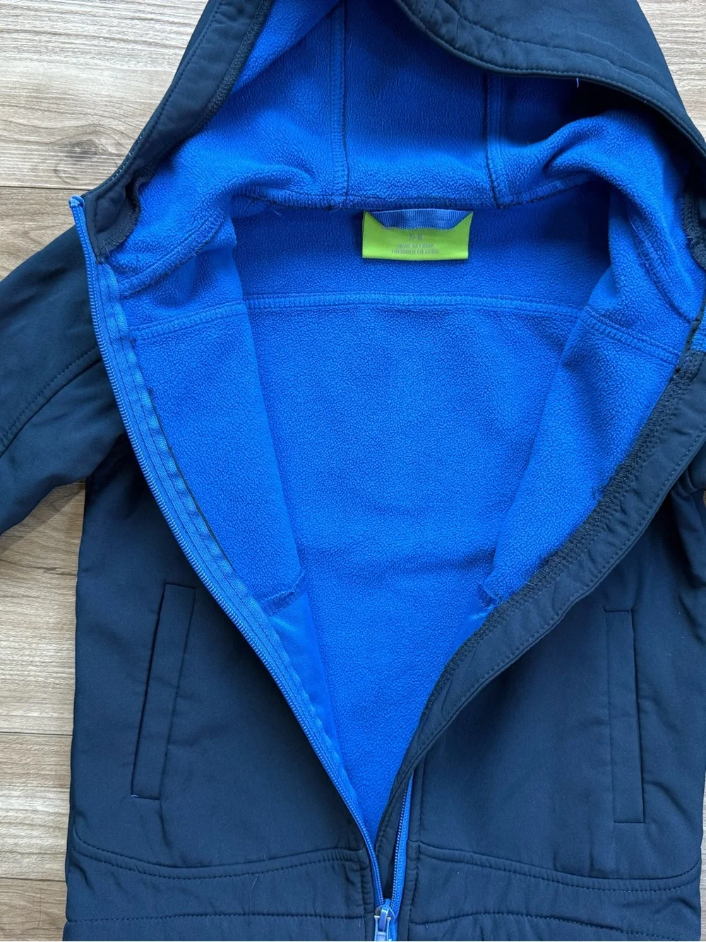 Mountain Hardware Exodus Kids softshell Fleece Boys size 5-6 Navy Blue